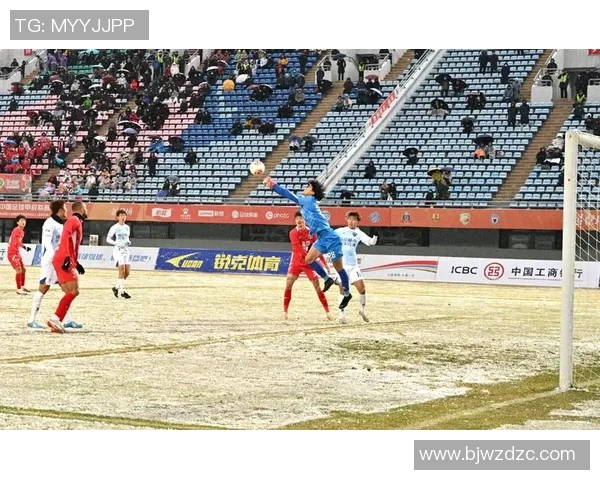 武汉足球之星崛起记：从校园到职业赛场的辉煌历程